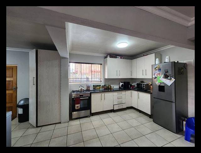 3 BEDROOM HOUSE FOR SALE IN GLEN MARAIS